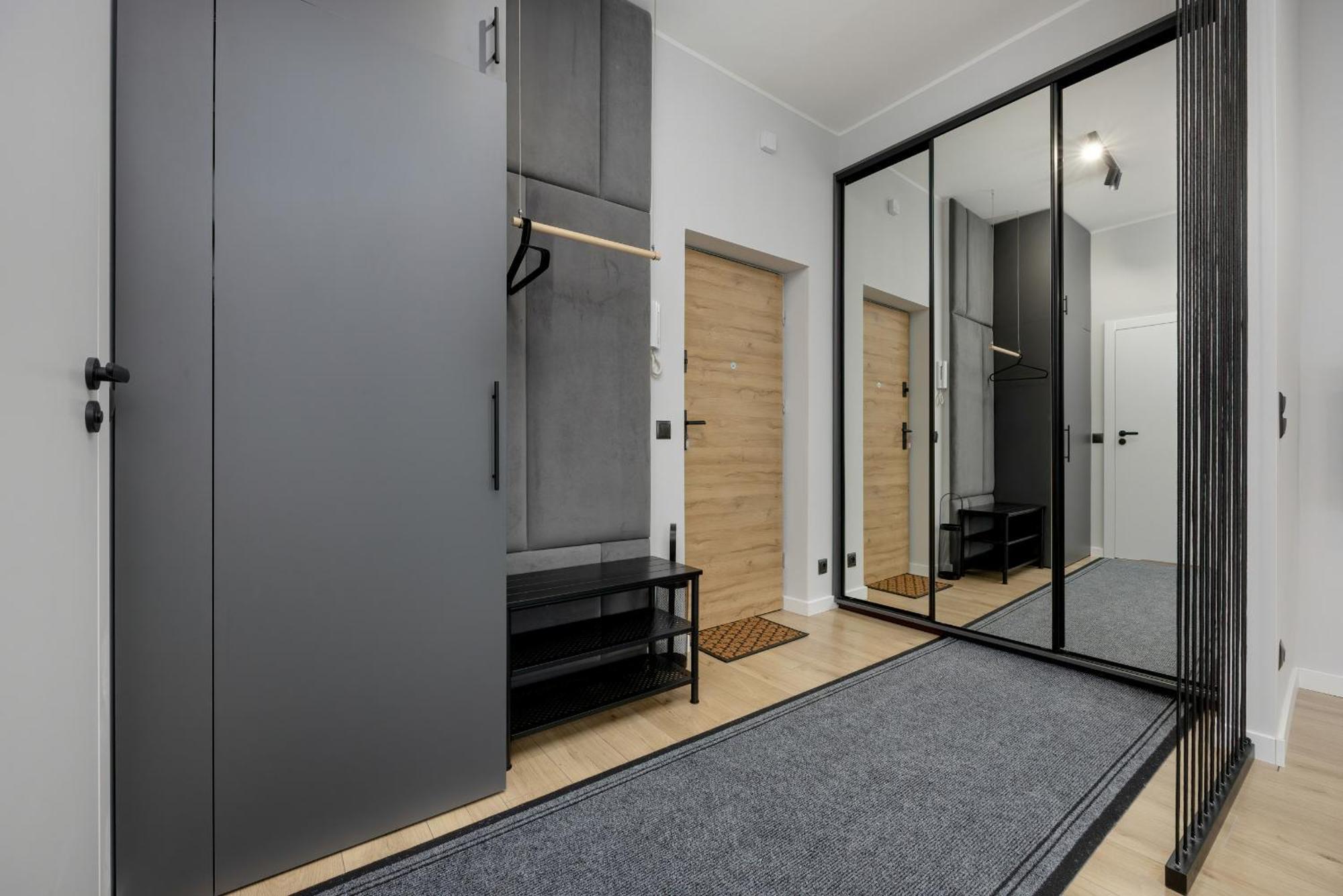 Exclusive Grey And Red Apartment In Warsaw Center By Noclegi Renters Exterior photo